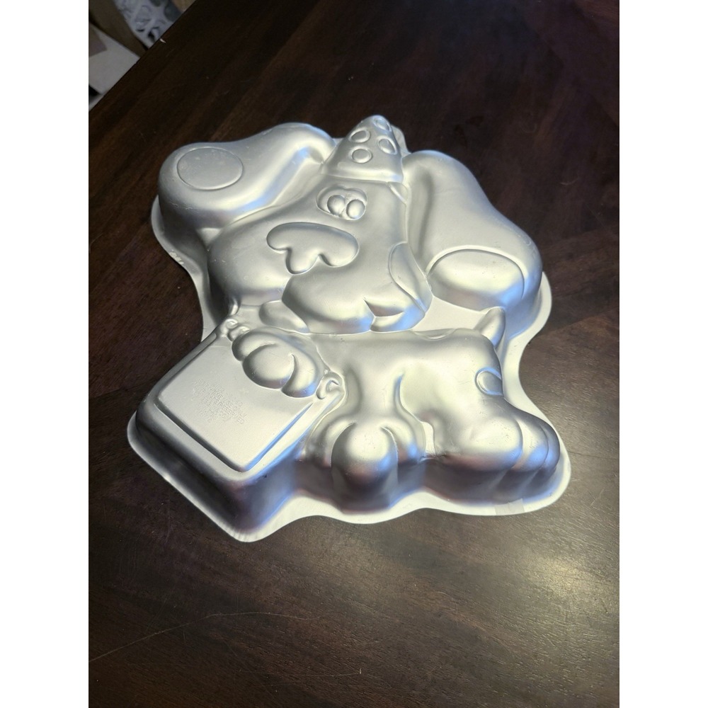 Wilton Blues Clues Cake Pan Mold 2105-3060